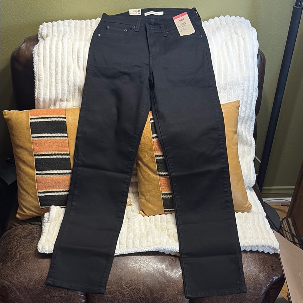 NWT 🆕 Women’s 724 Levi’s Black Jeans